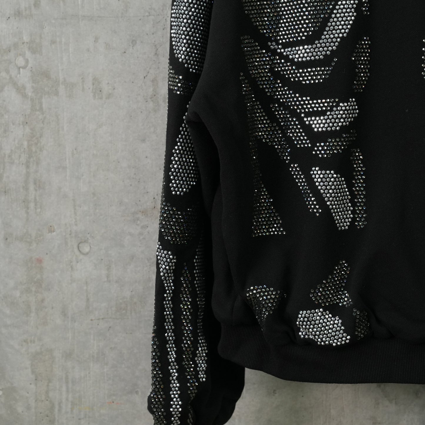 RHINESTONES ZIP-UP HOODIE / BLACK