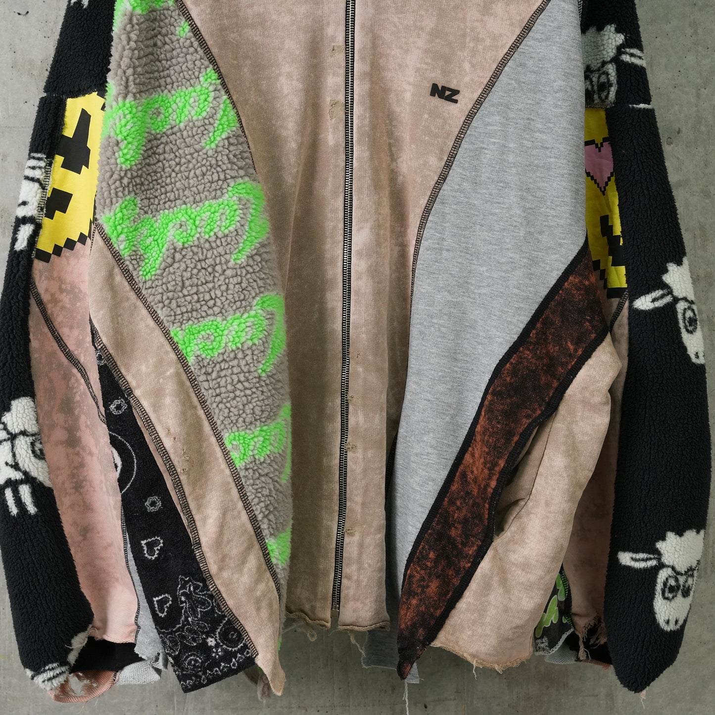 UPCYCLED ZIP-UP HOODIE JACKET / MULTICOLOUR