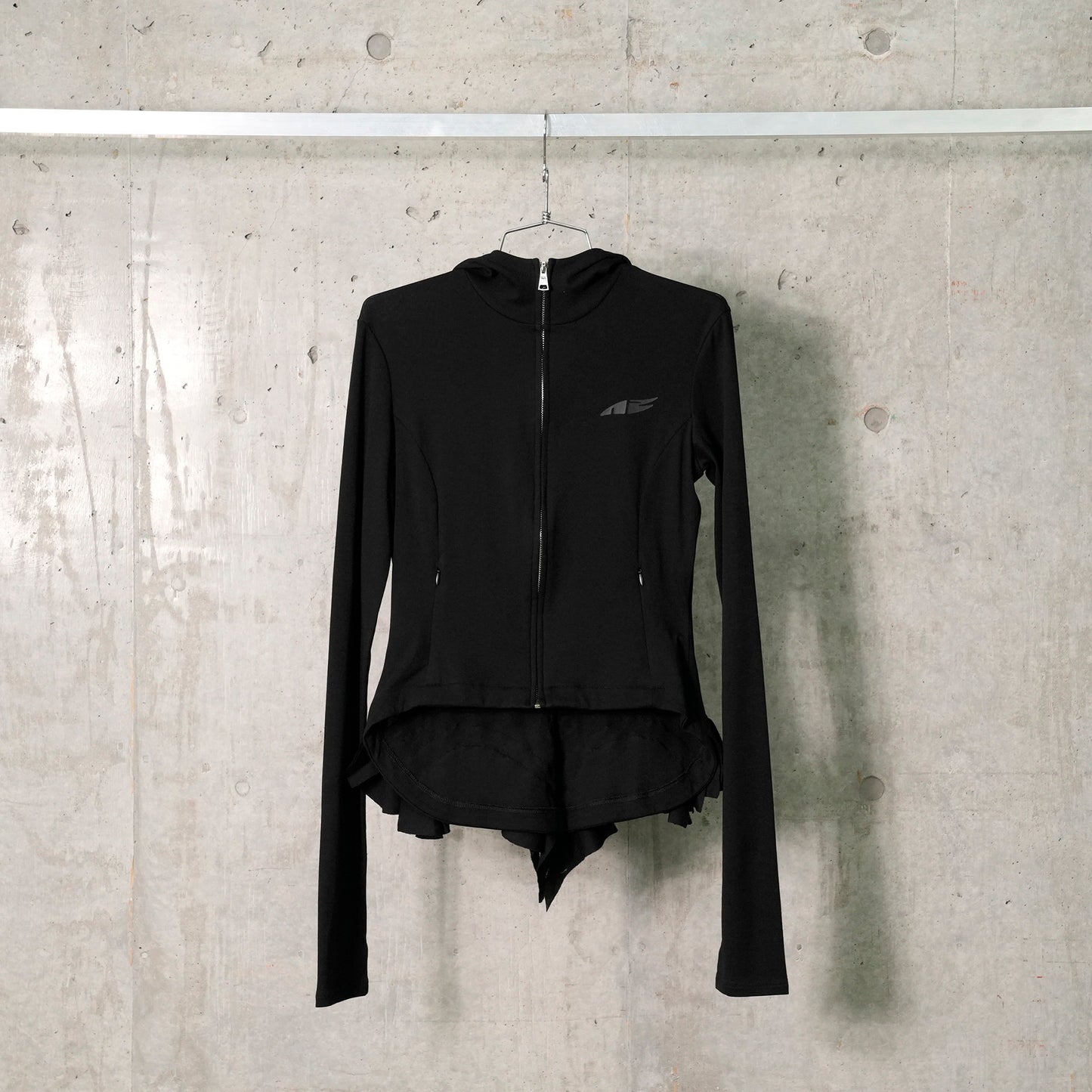 RUFFLE HOODED JACKET / BLACK