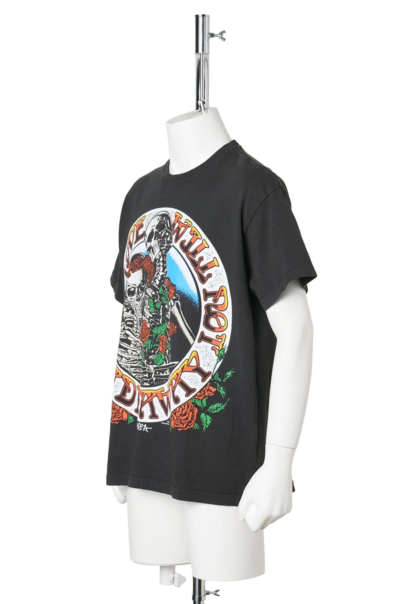 WHAT A LONG STRANGE TRIP IT IS SS TEE / OFF-BLACK
