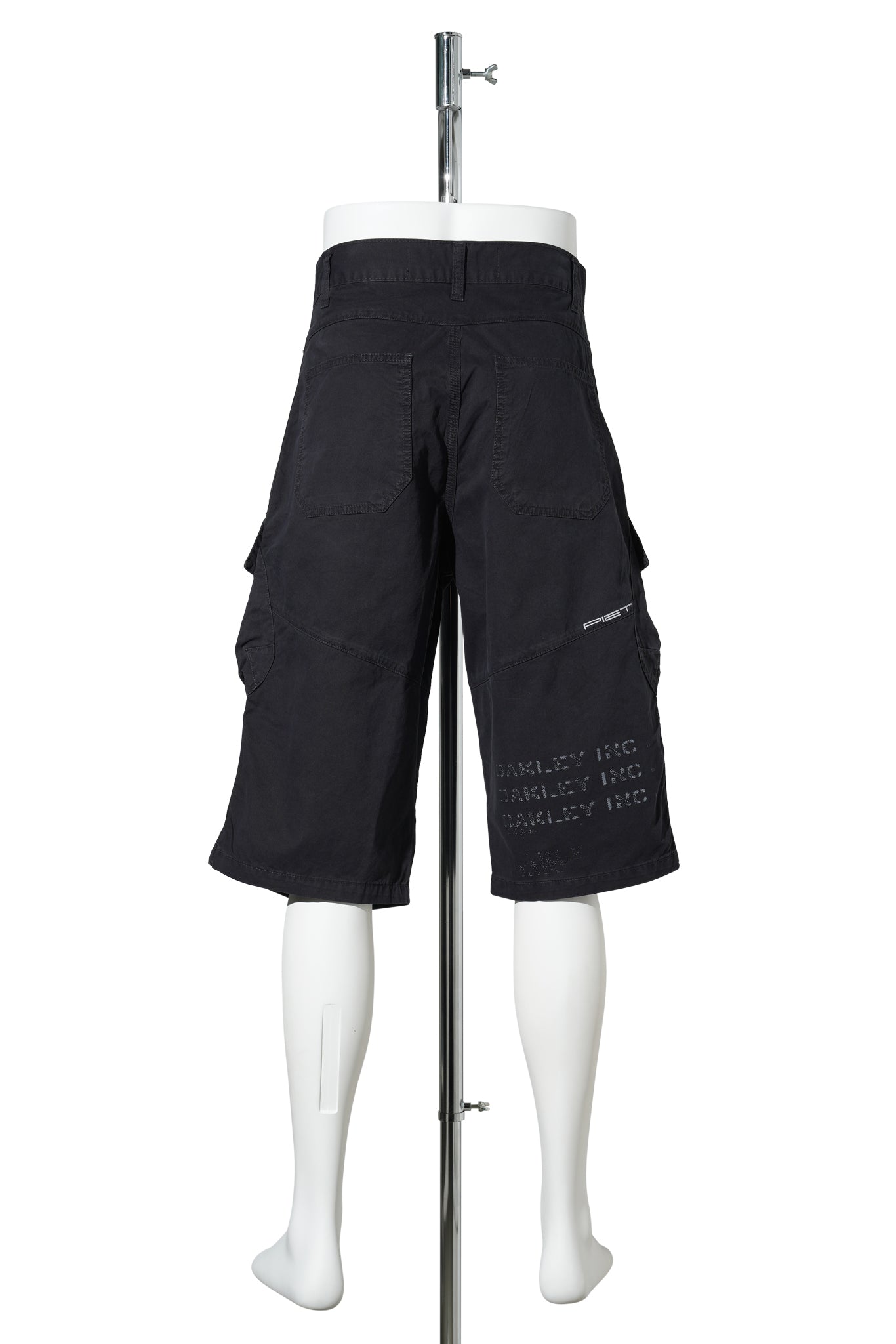 OVERSIZED SHORTS / JET BLACK