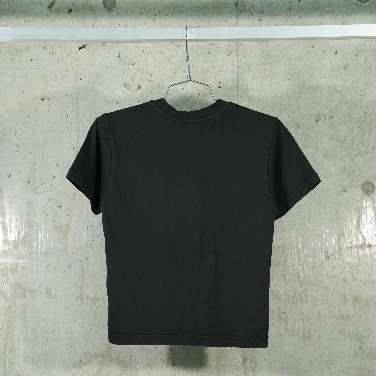 FITTED PUFFY LOGO T-SHIRT / BLACK