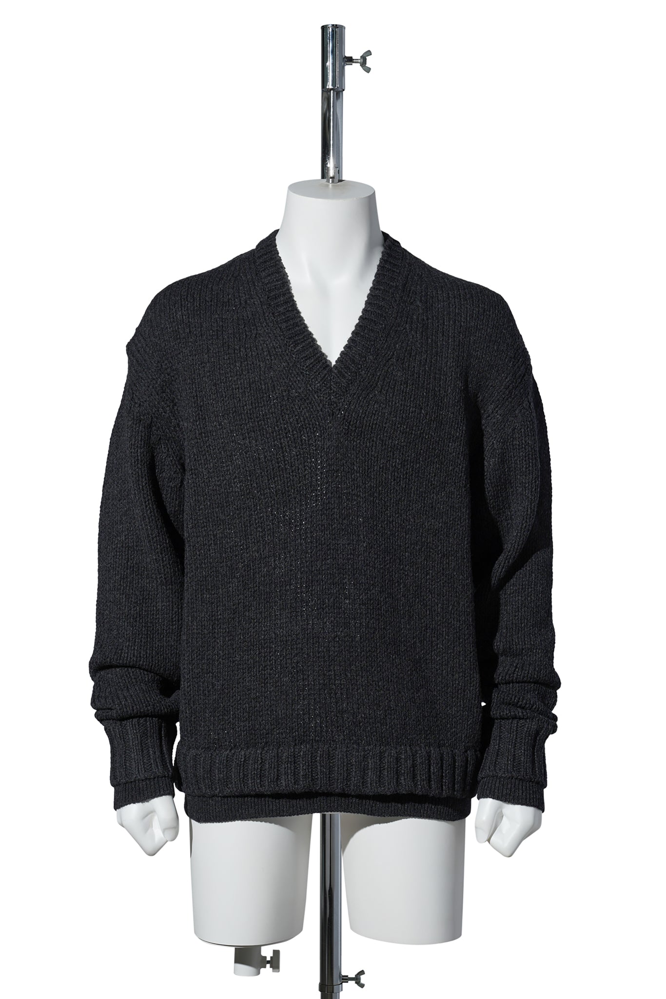 FALSE V-NECK / CHARCOAL LOW