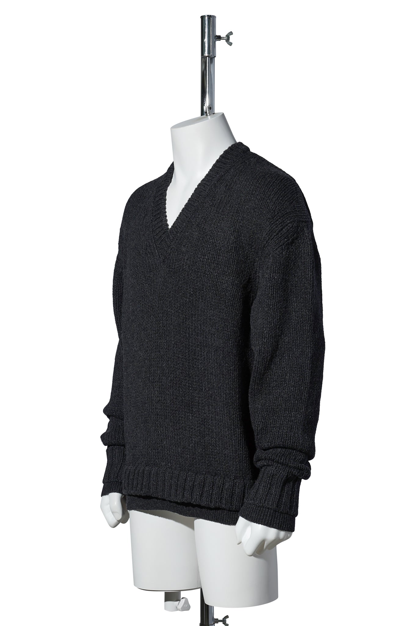 FALSE V-NECK / CHARCOAL LOW