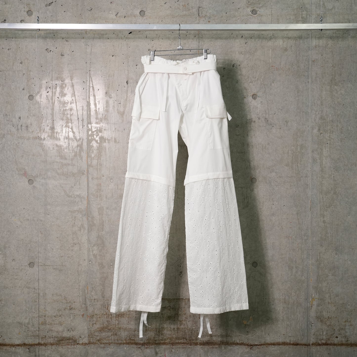 BAGGY CARGO PANTS / WHITE