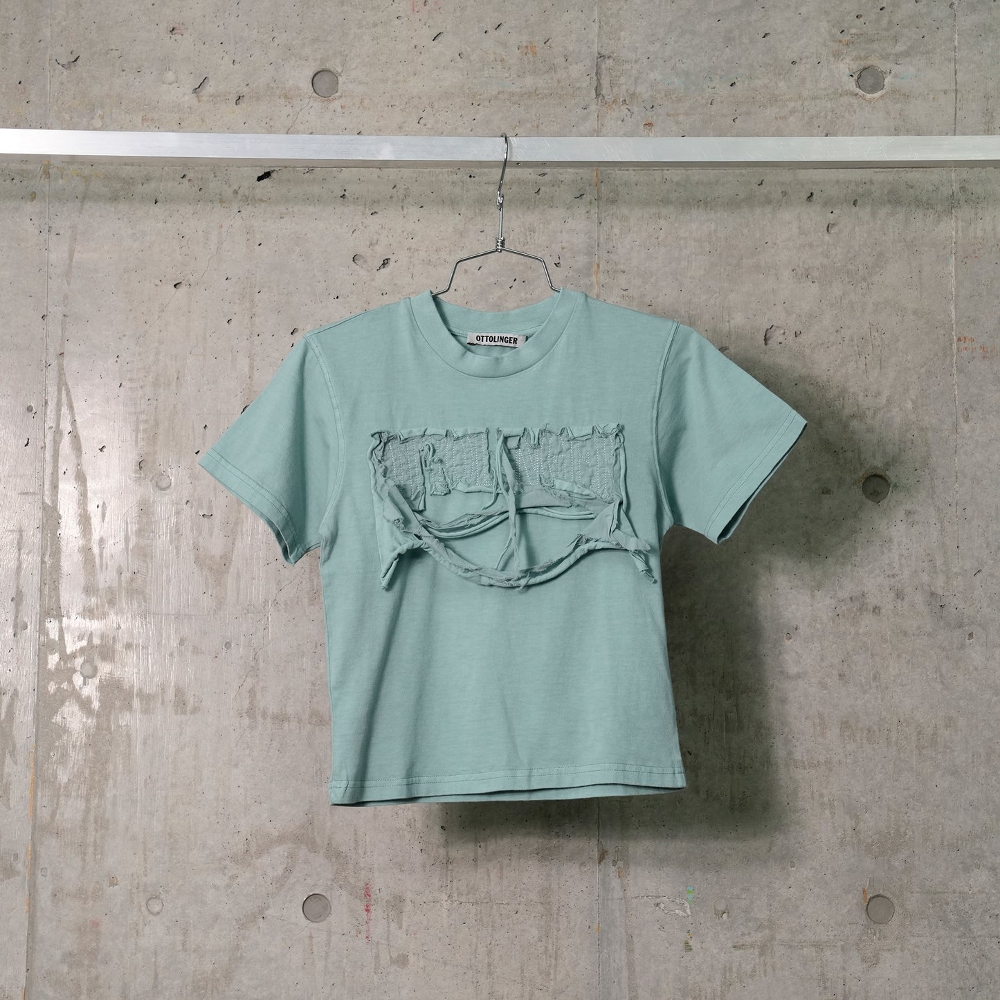 FITTED T-SHIRT / BLUE