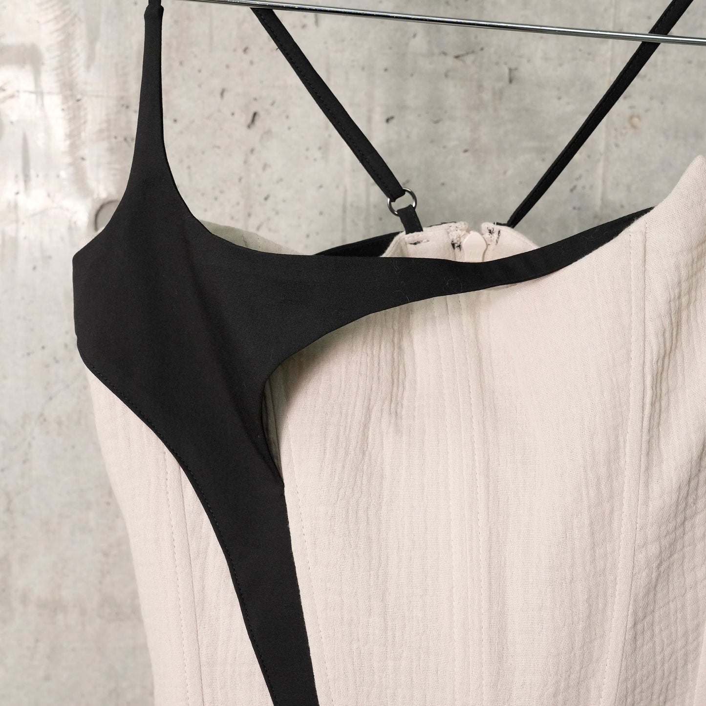 MOUSSELIN SUIT CORSAGE / STONE