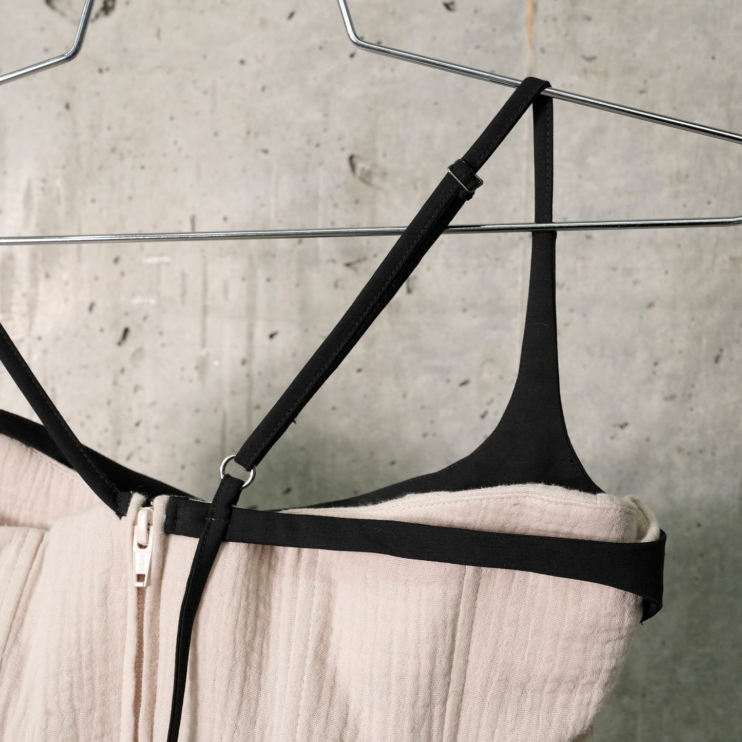 MOUSSELIN SUIT CORSAGE / STONE