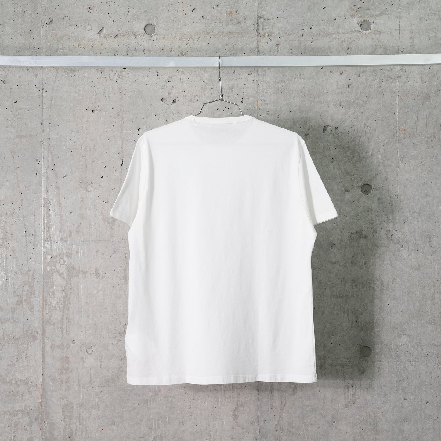 NEW BOX T-SHIRT / WHITE CLEAN JERSEY