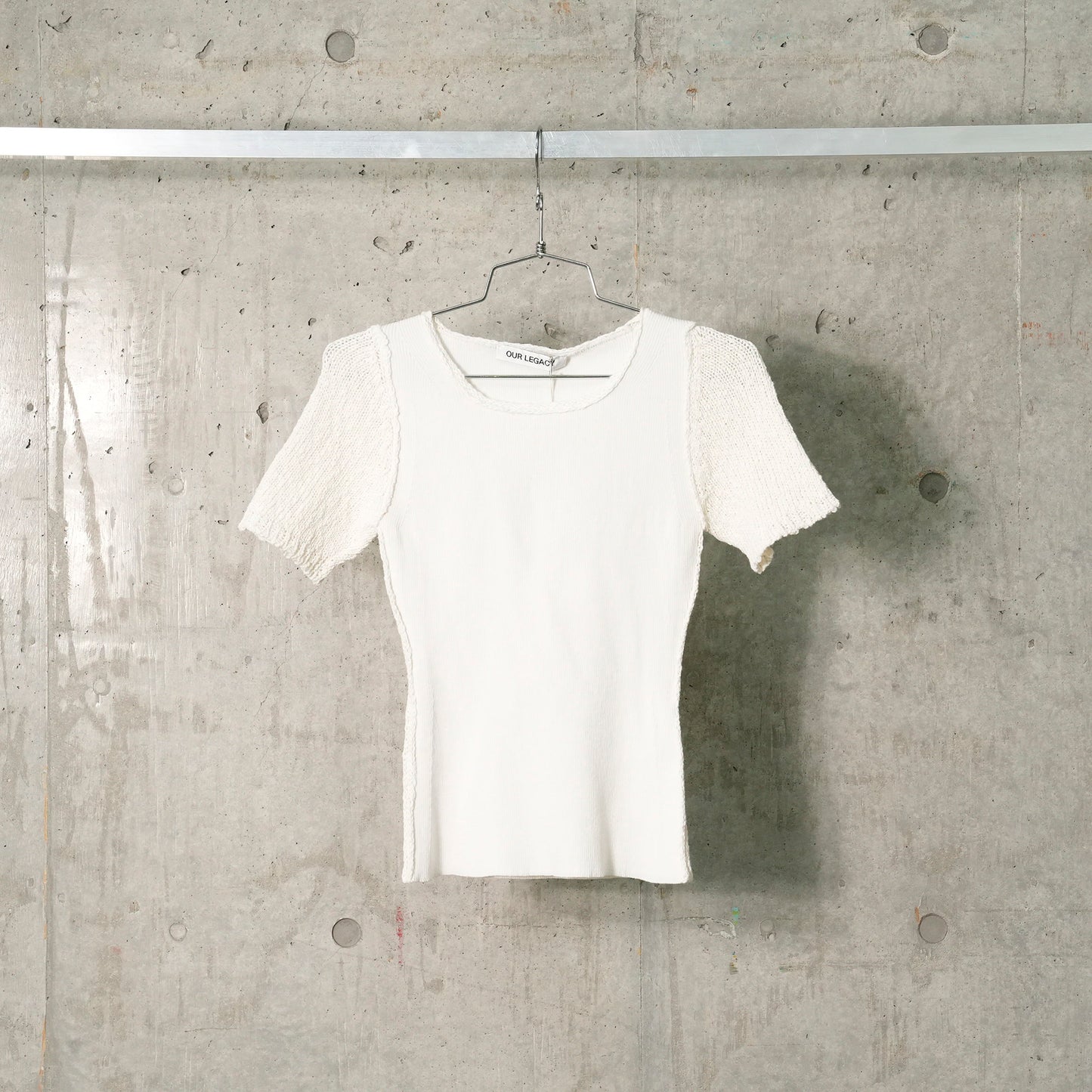 INVERSE ROUNDNECK SHORTSLEEVE / BONE TECH COTTON