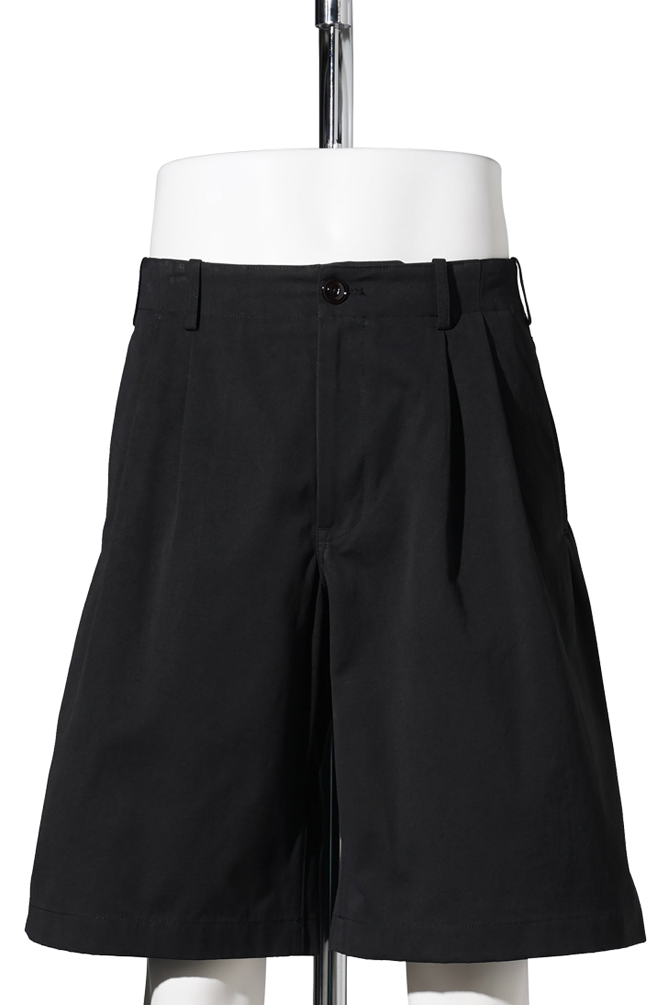 PONTE SHORTS / STUDIO BLACK MICRO CANVAS