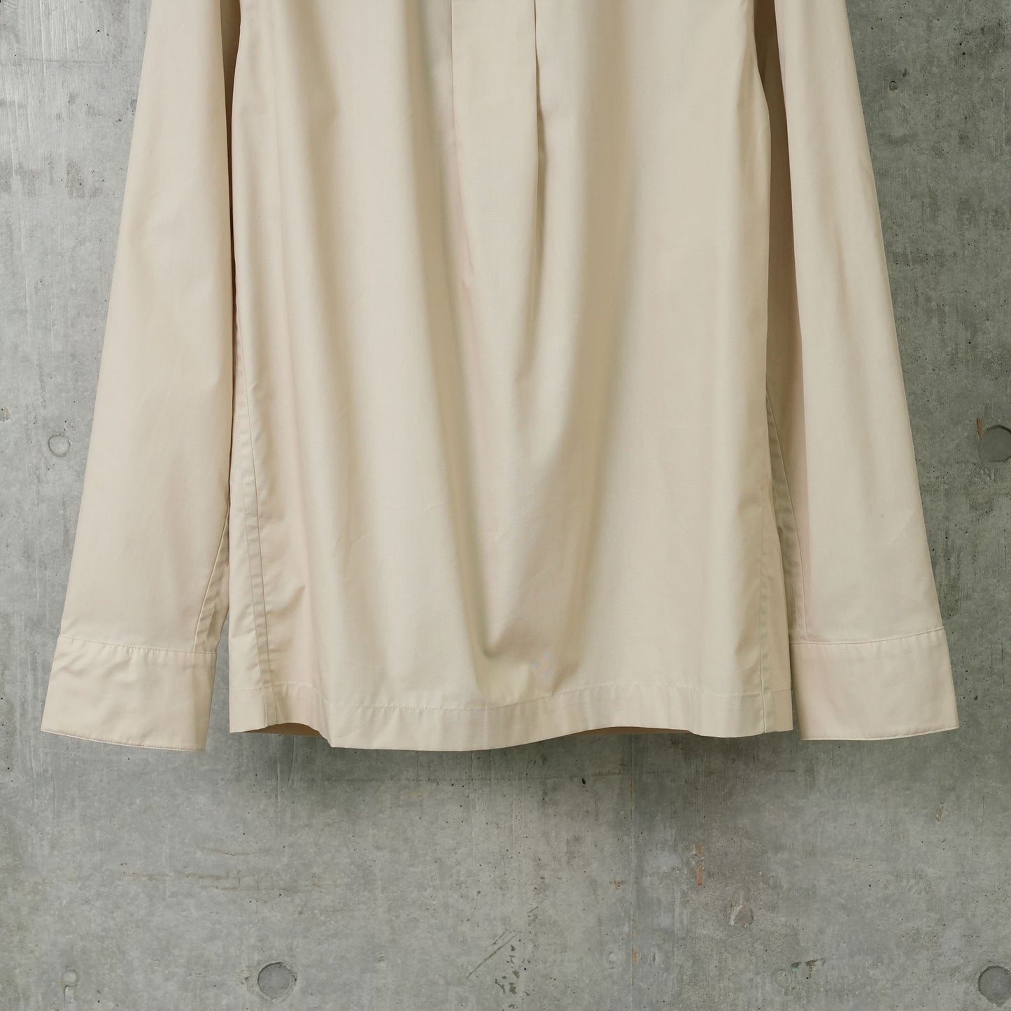 VANISHING TIE SHIRT / BEIGE