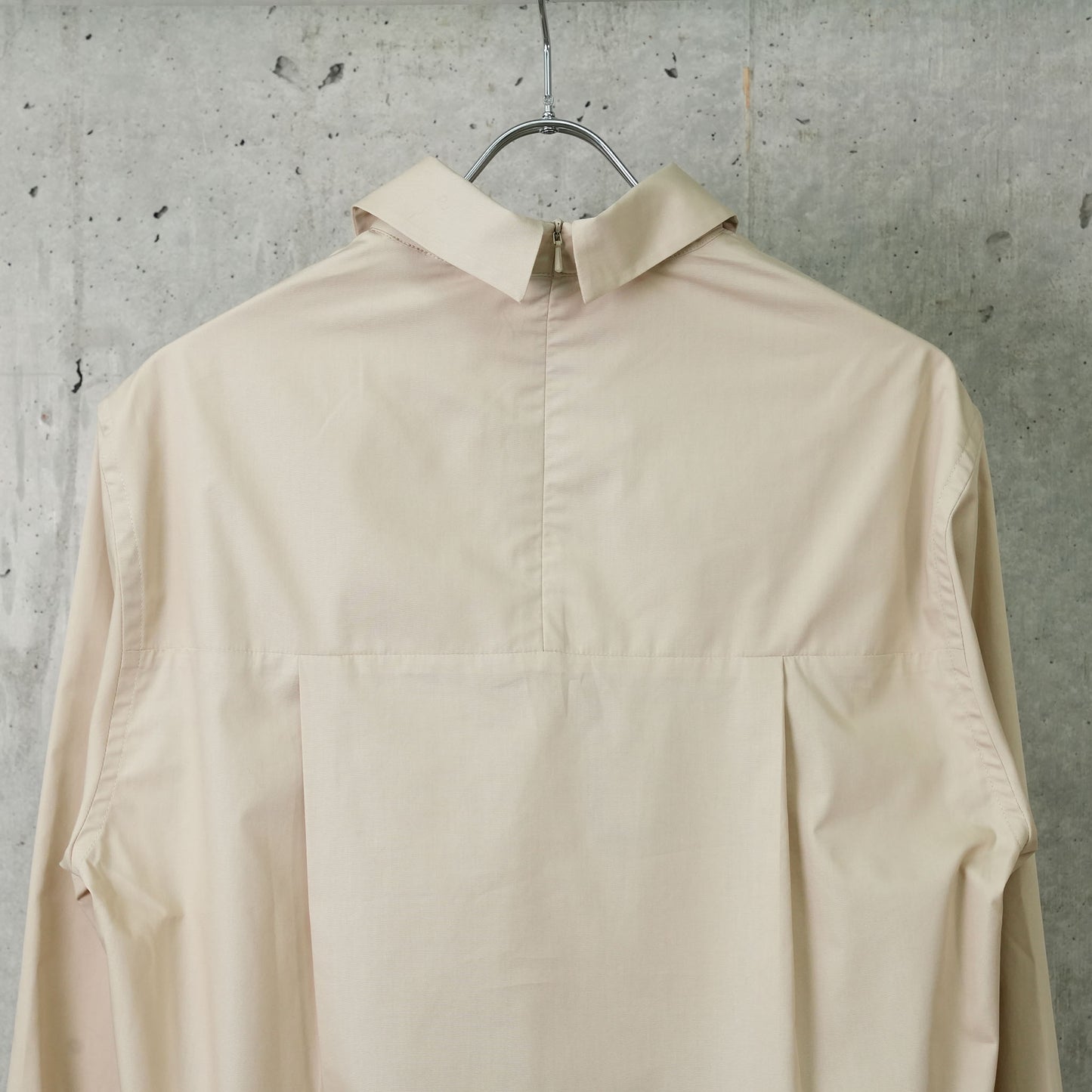 VANISHING TIE SHIRT / BEIGE