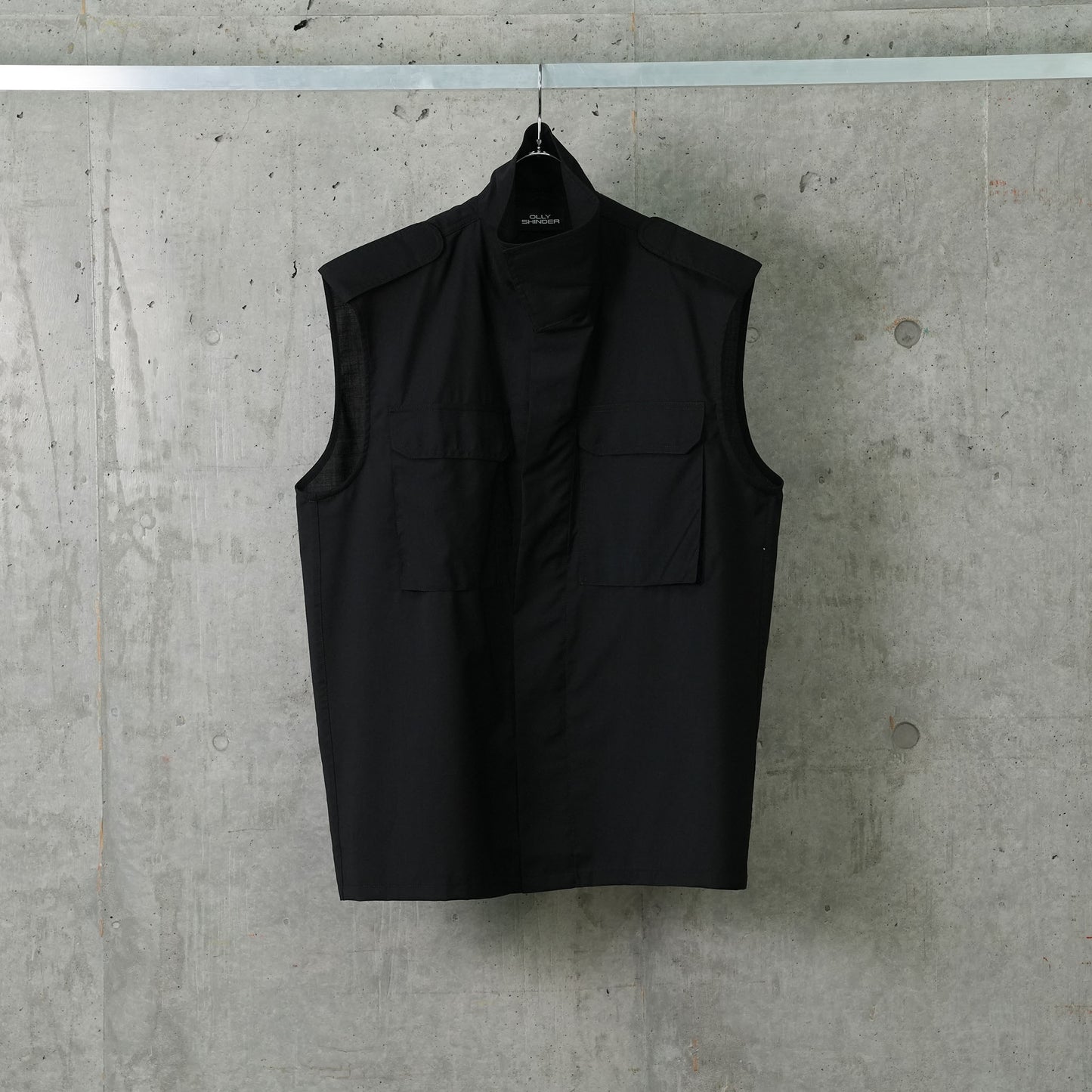 SLEEVELESS WOOL OVERSHIRT / BLACK