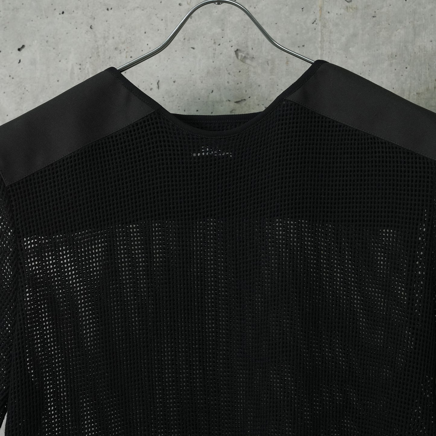 NET T SHIRT / BLACK