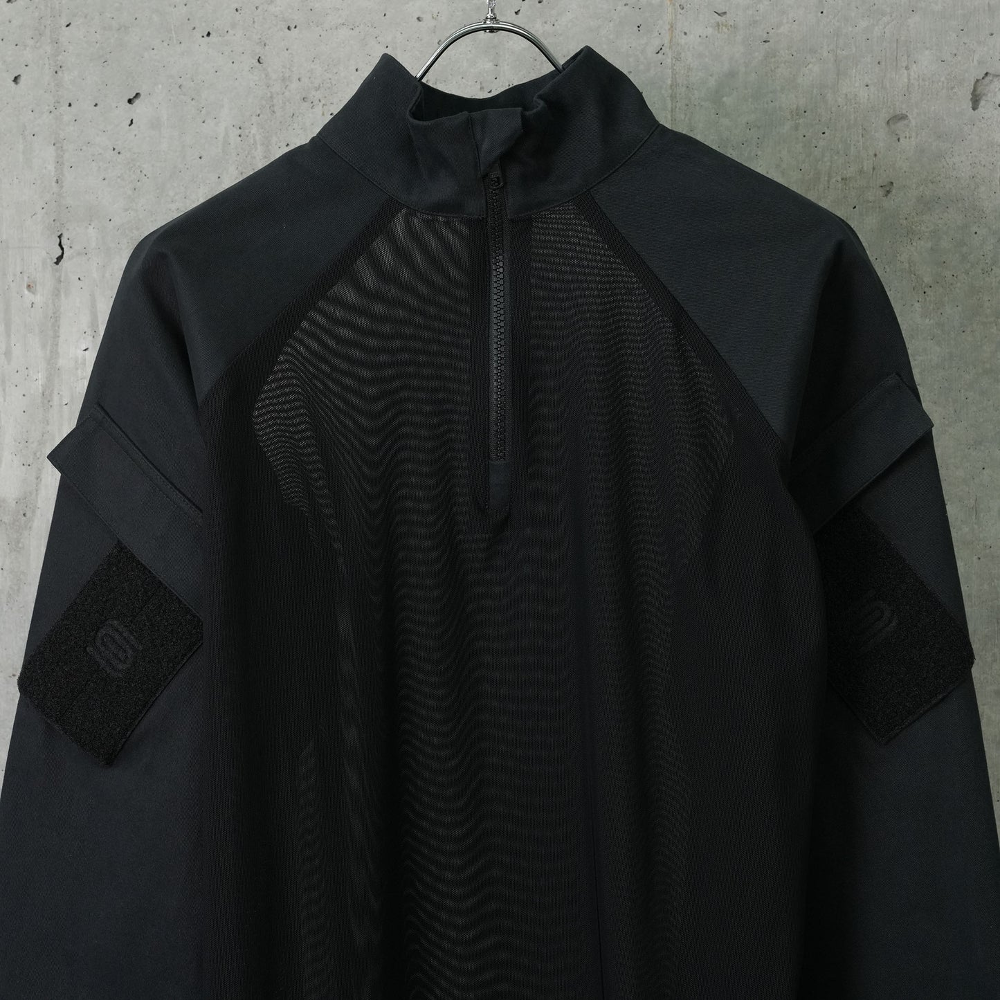 1/4 ZIPPER HYBRID SHIRT / BLACK