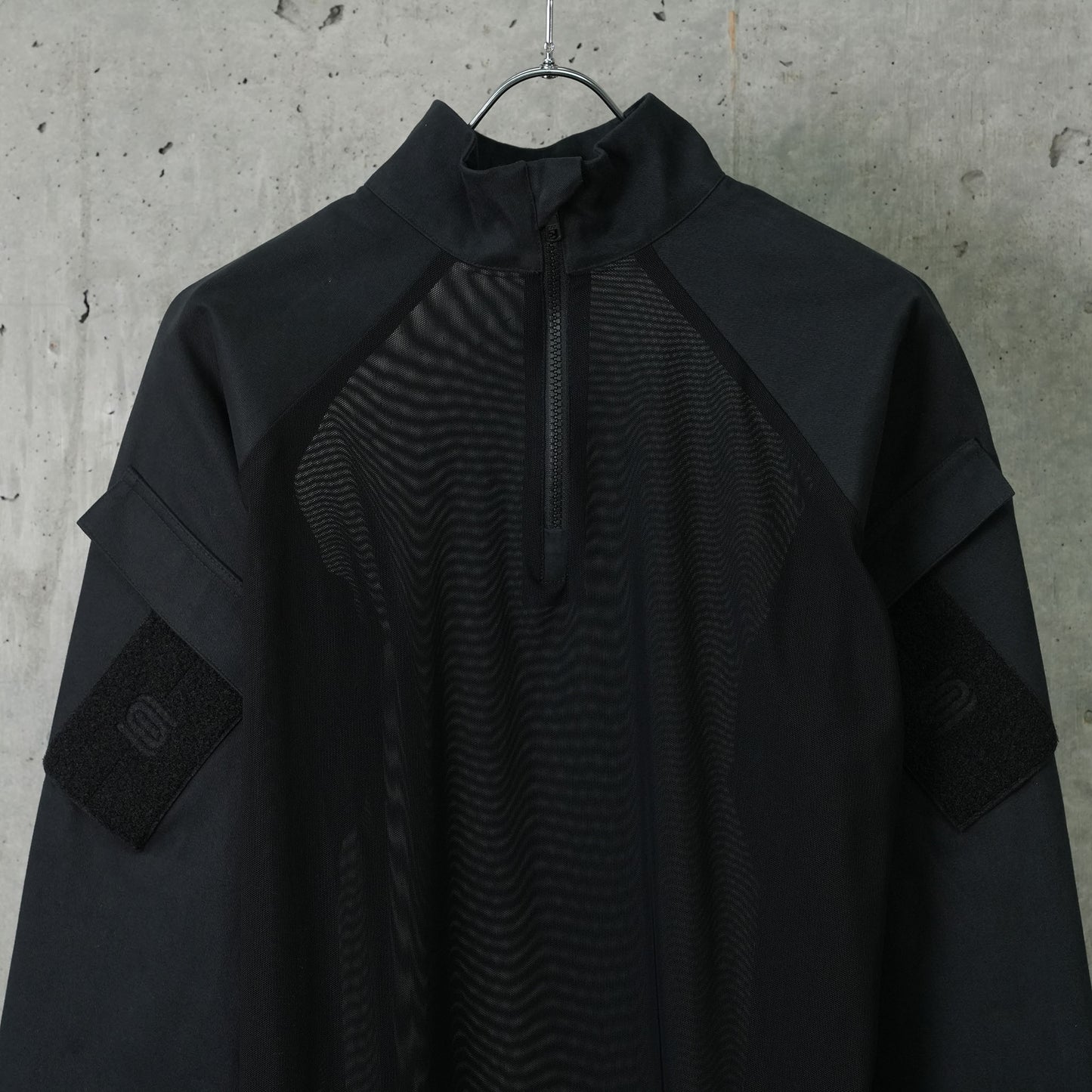 1/4 ZIPPER HYBRID SHIRT / BLACK