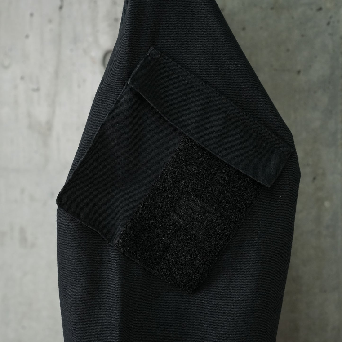 1/4 ZIPPER HYBRID SHIRT / BLACK