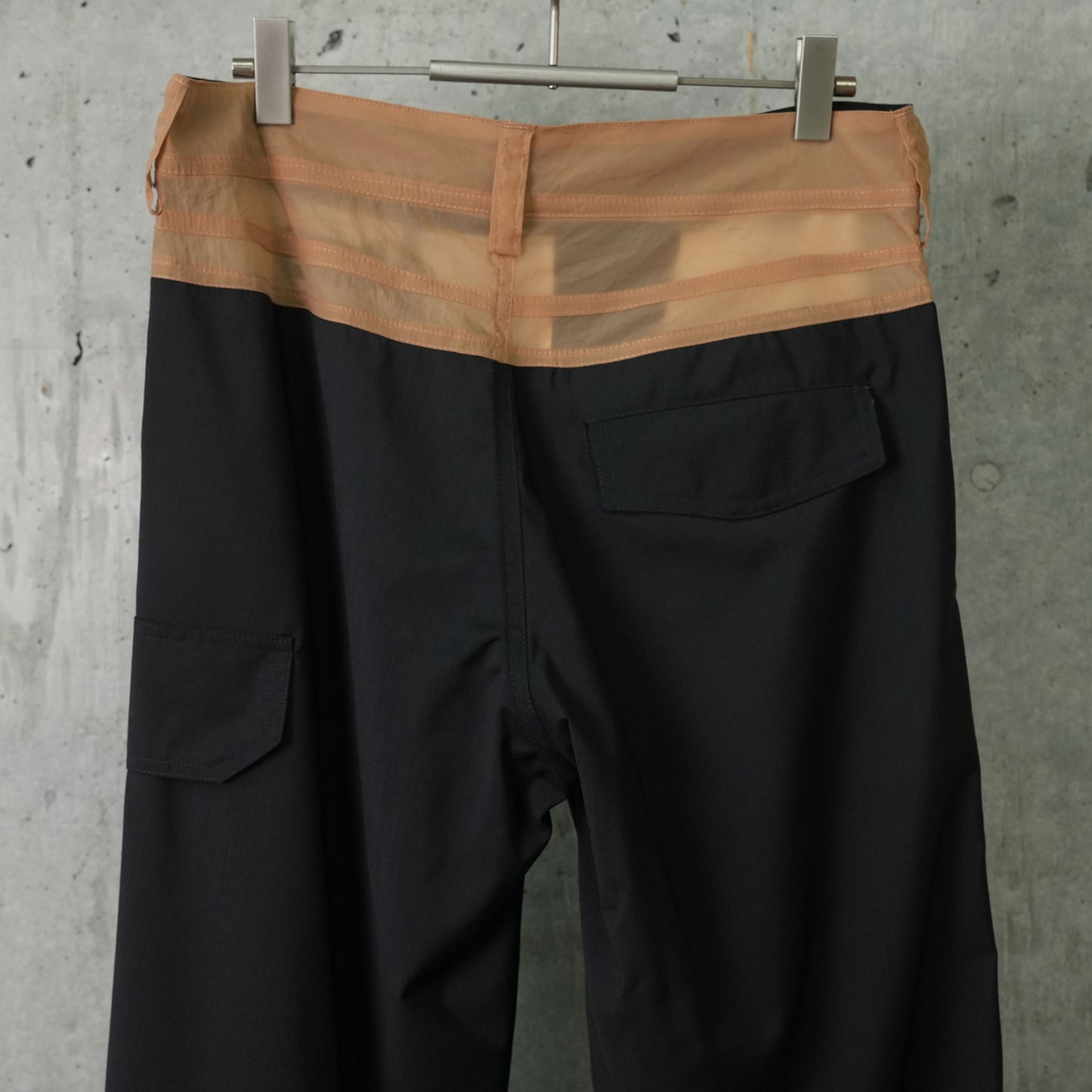 CARGO SUIT TROUSER WITH CORDURA KNIFE POCKET AND SHEER / BLACK/CHAMPAGNE