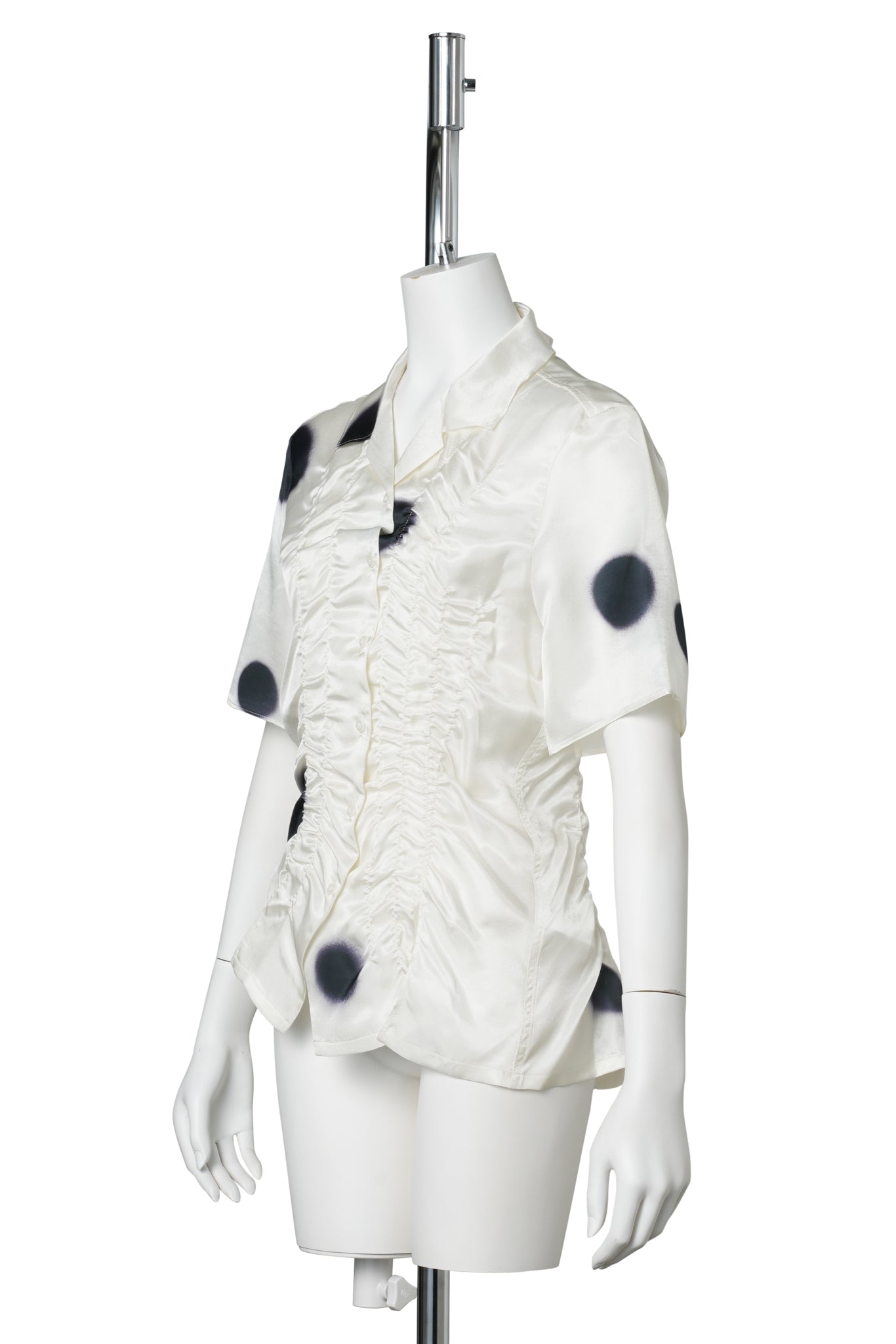 OVER SHIRRED DOT BLOUSE / CREAM