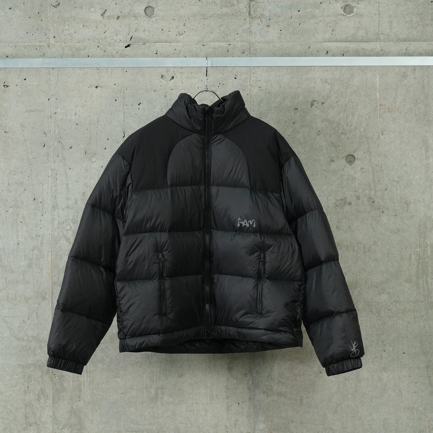 STREAM DOWN PUFFER JACKET / BLACK