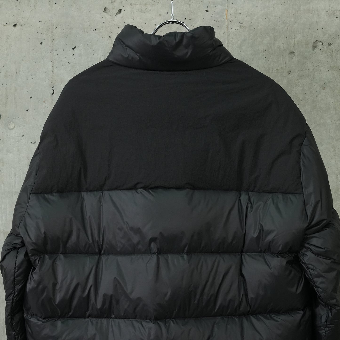 STREAM DOWN PUFFER JACKET / BLACK