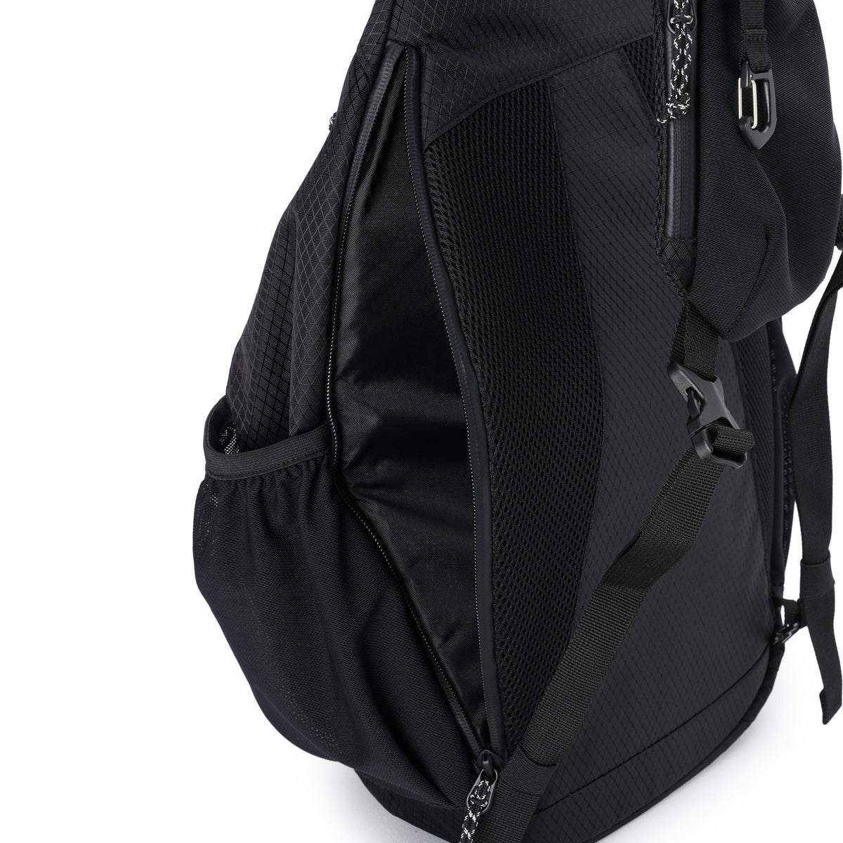 MAIN QUEST SLING BACKPACK / BLACK