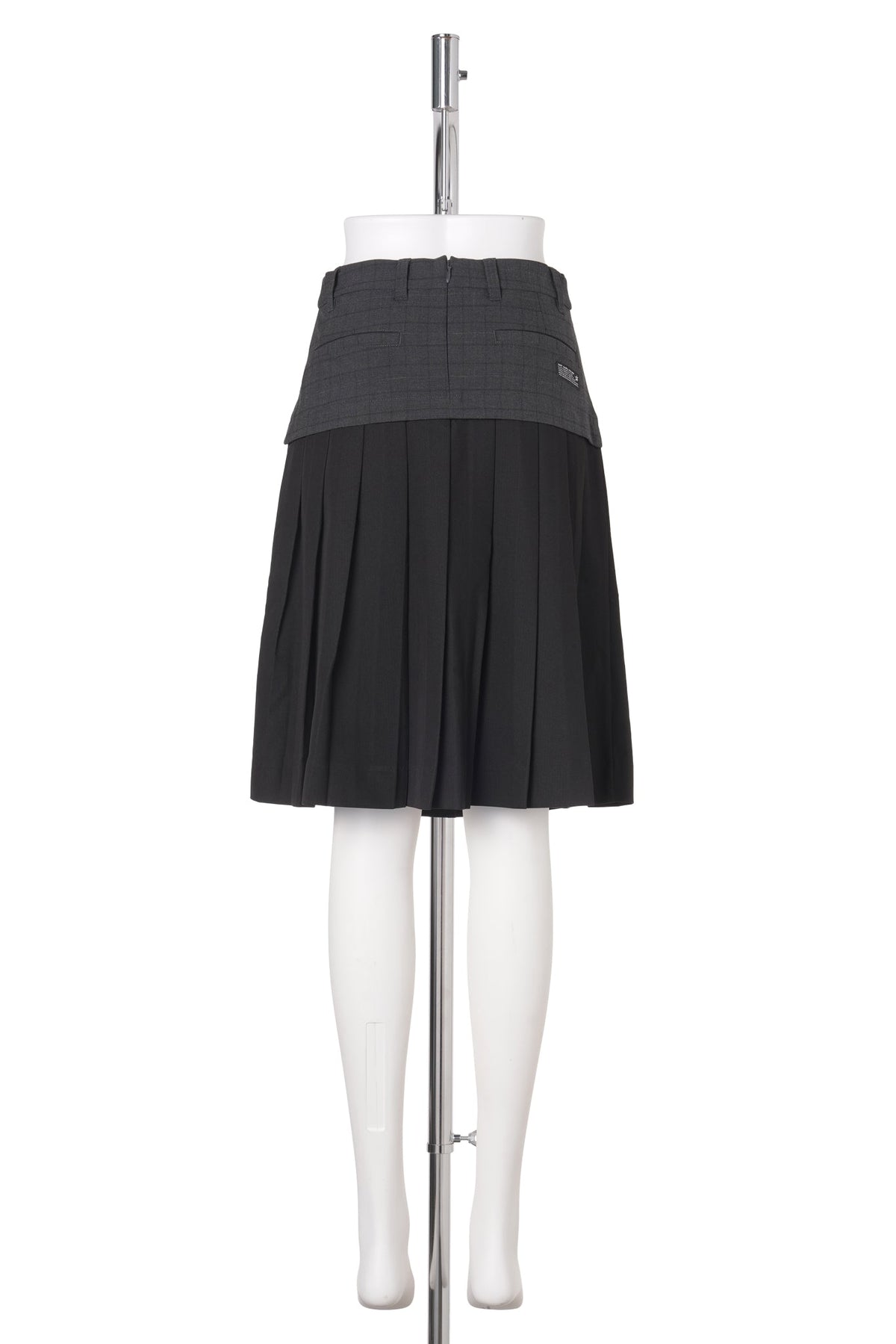 SPIRAL JETTY PLEAT SKIRT / BLACK/GREY