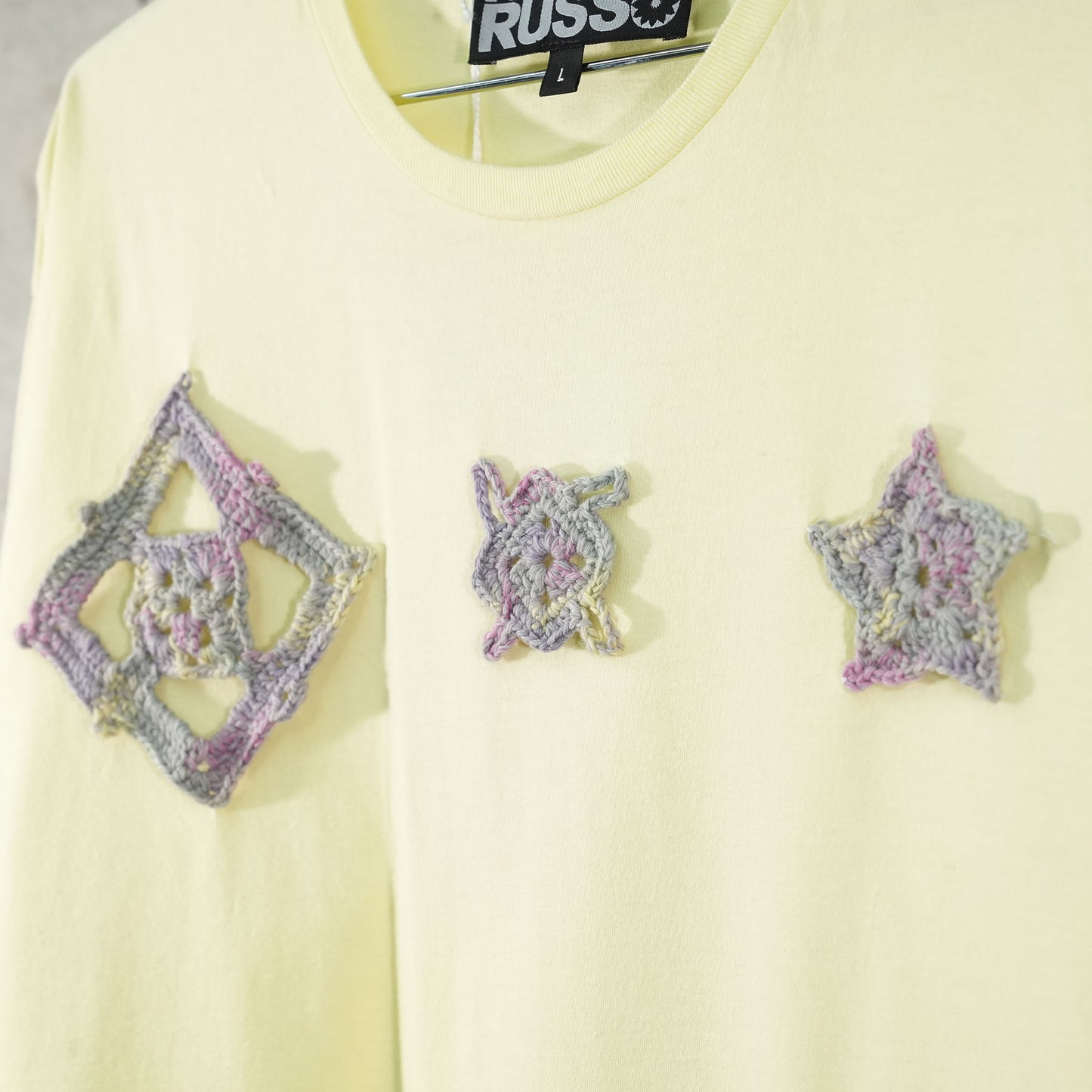 CROCHET PATCH LONGSLEEVE TEE / PASTEL YELLOW