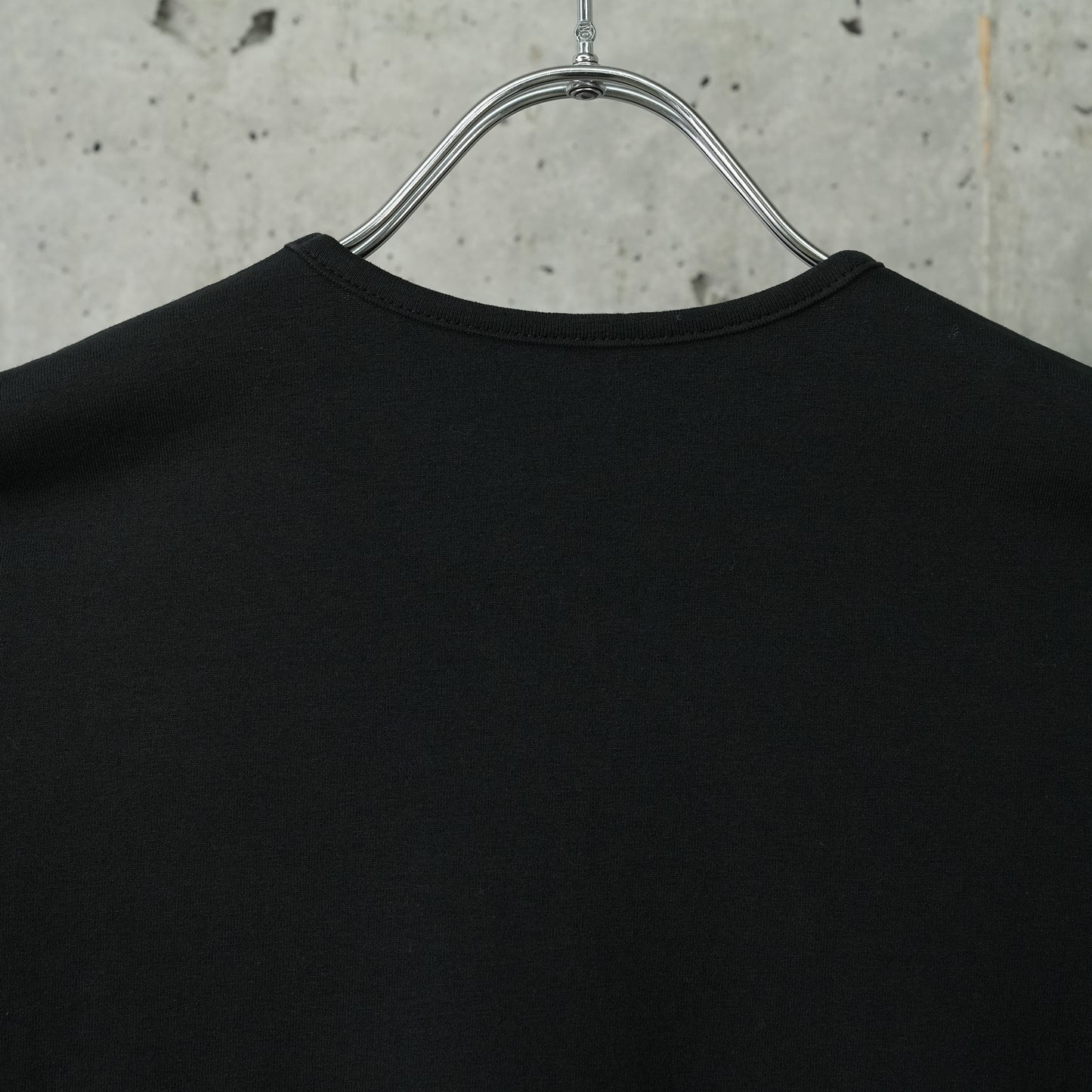 SIDE CUTOUT JERSEY TOP / BLACK