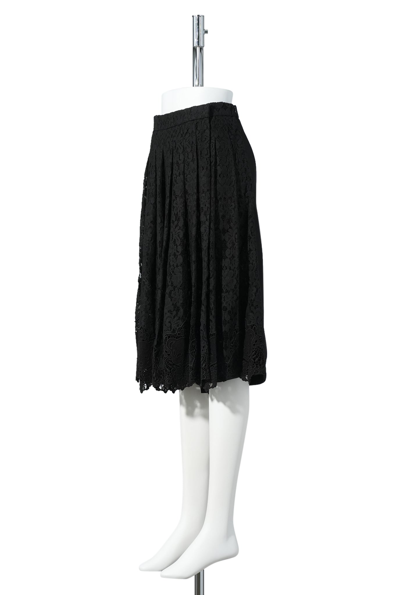 BLACK FRONT PLEATED SKORTS / BLACK