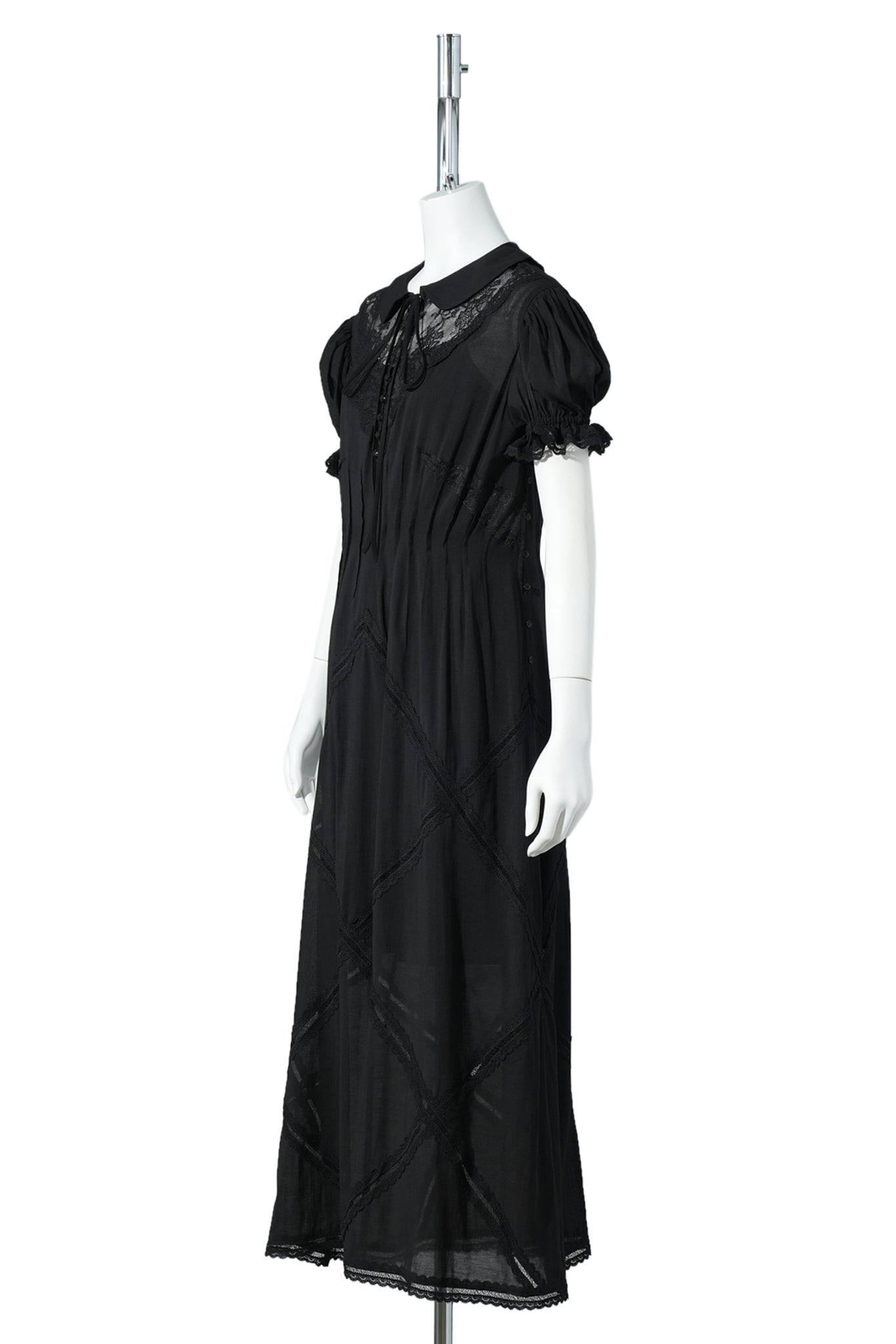 BLACK DIAMOND LACE DRESS / BLACK