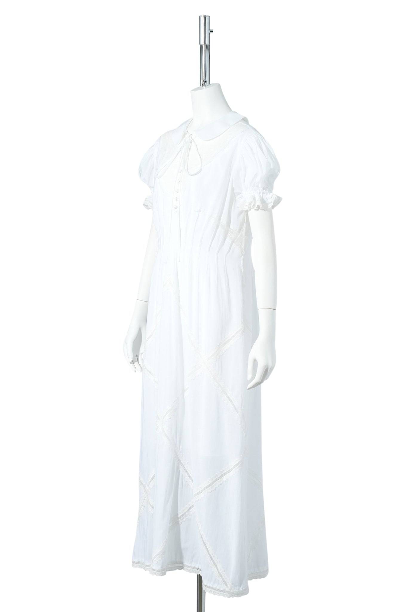 WHITE DIAMOND LACE DRESS / WHITE