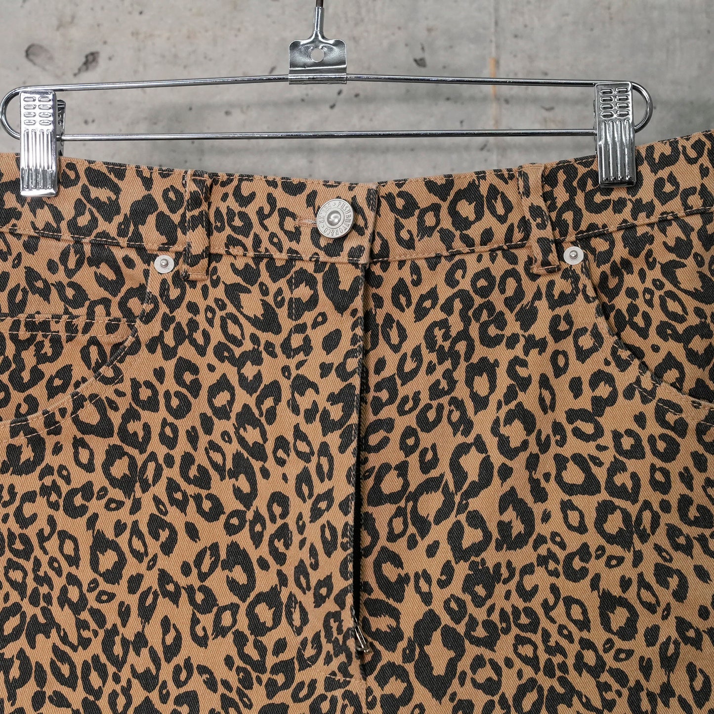 CARPENTER SHORTS / LEOPARD PRINT