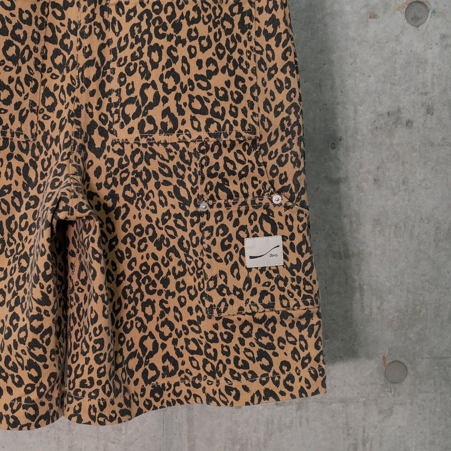 CARPENTER SHORTS / LEOPARD PRINT