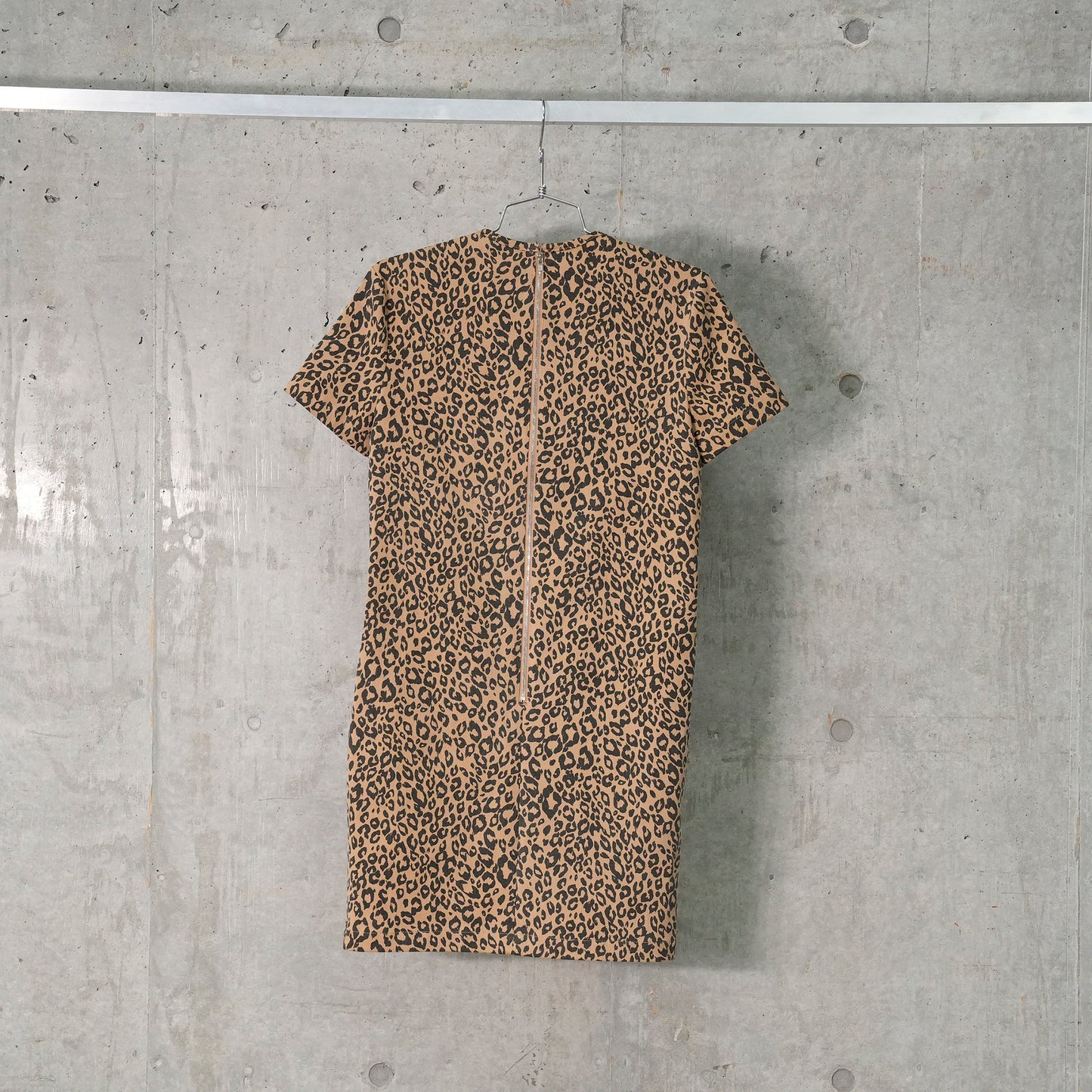 LEOPARD PRINT POCKET DRESS / LEOPARD PRINT