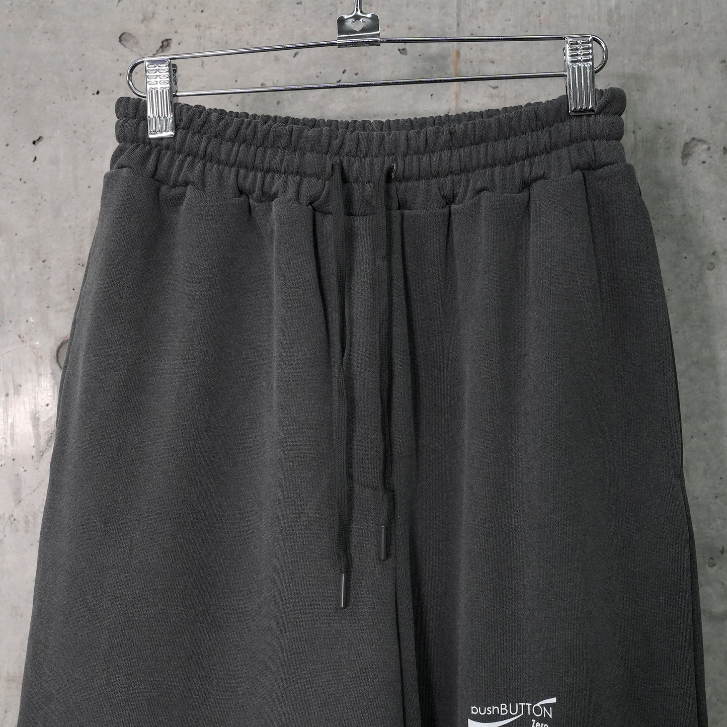 ZERO LOGO SWEATPANTS / DARK GRAY