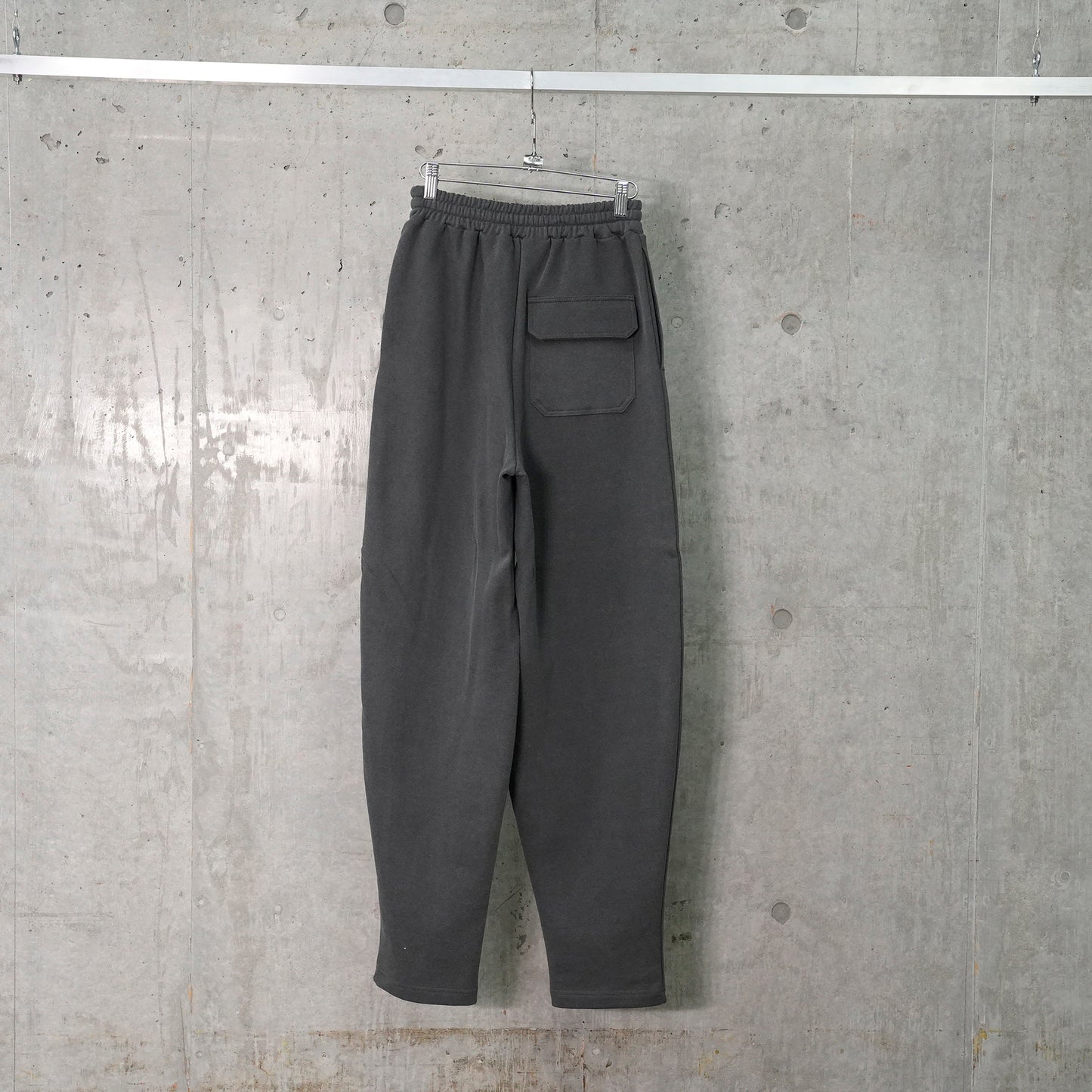 ZERO LOGO SWEATPANTS / DARK GRAY