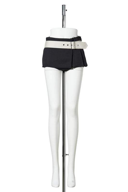 BLACK BELTED PLEATED SKORTS / BLACK