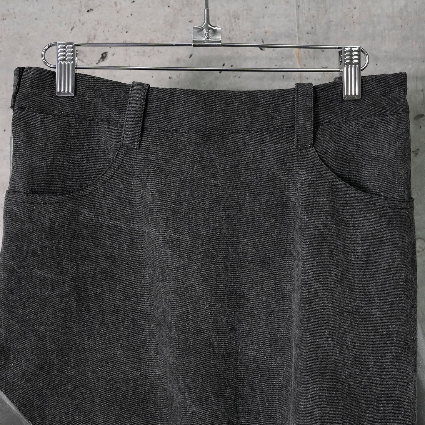 BOLETUS SKIRT / BLACK & GREY