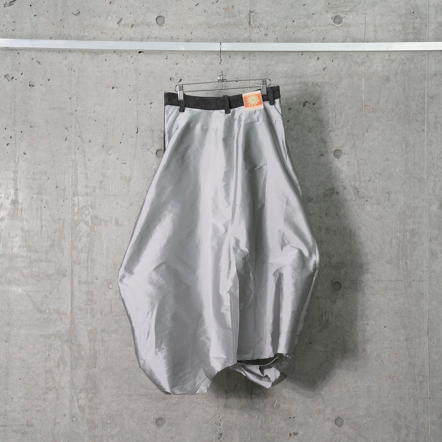 BOLETUS SKIRT / BLACK & GREY