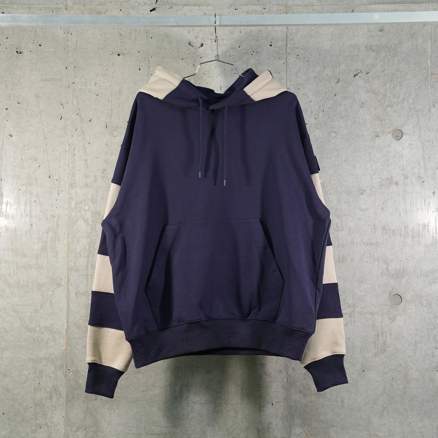 BORDER PATCH HOODIE / B:NAVY x WHITE