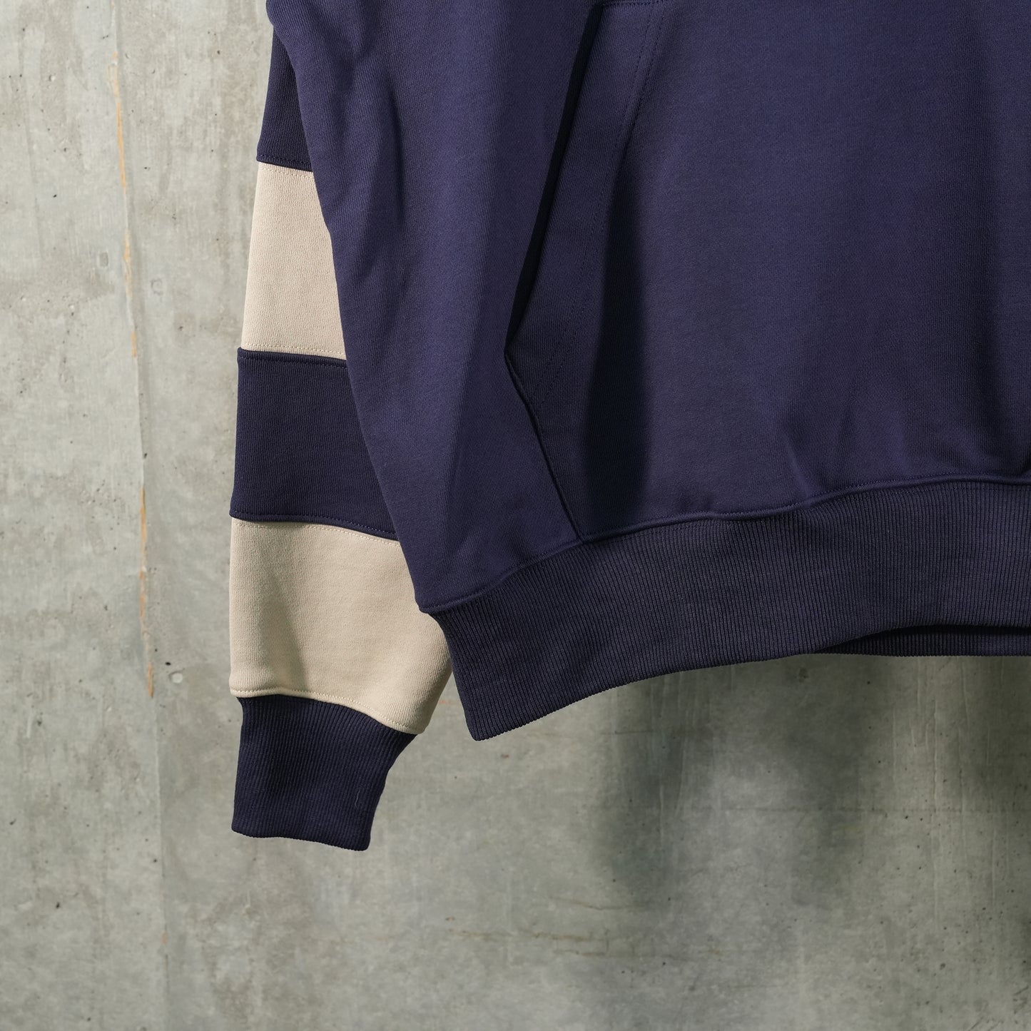 BORDER PATCH HOODIE / B:NAVY x WHITE