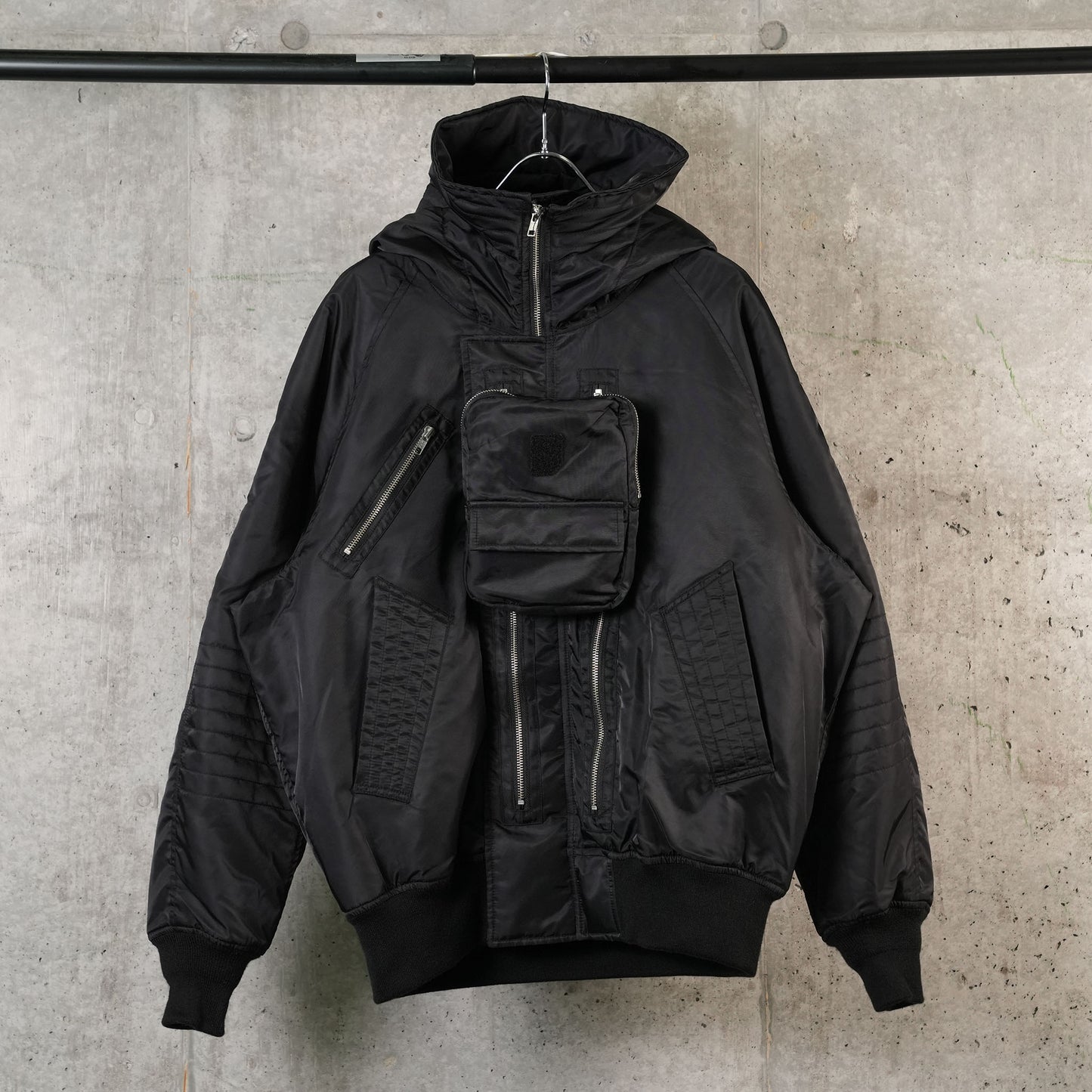 ELEVATION HOODED BOMBER JACKET / E:BLACK