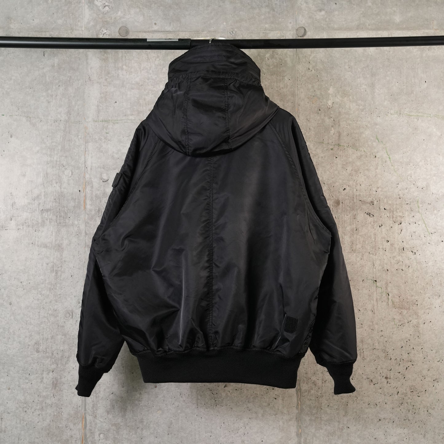 ELEVATION HOODED BOMBER JACKET / E:BLACK