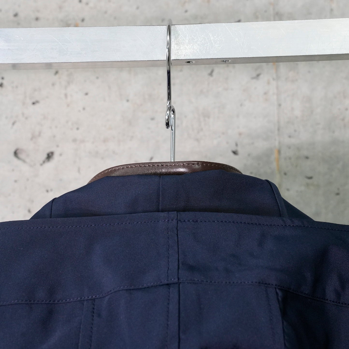 DETACHABLE HOOD JACKET / B:NAVY