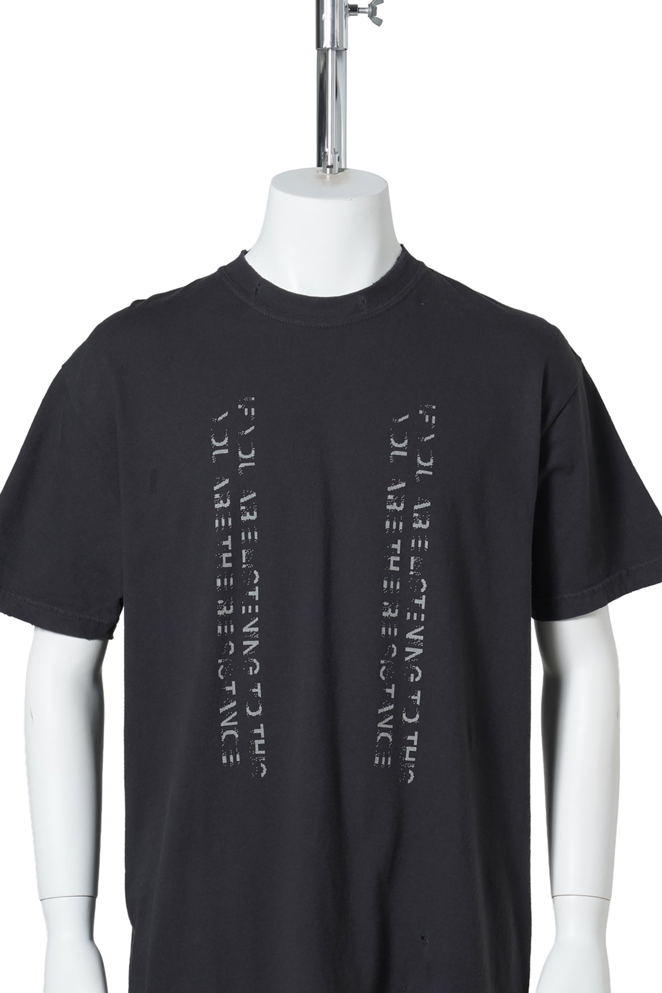 VERTICAL MESSAGE TEE / BLACK