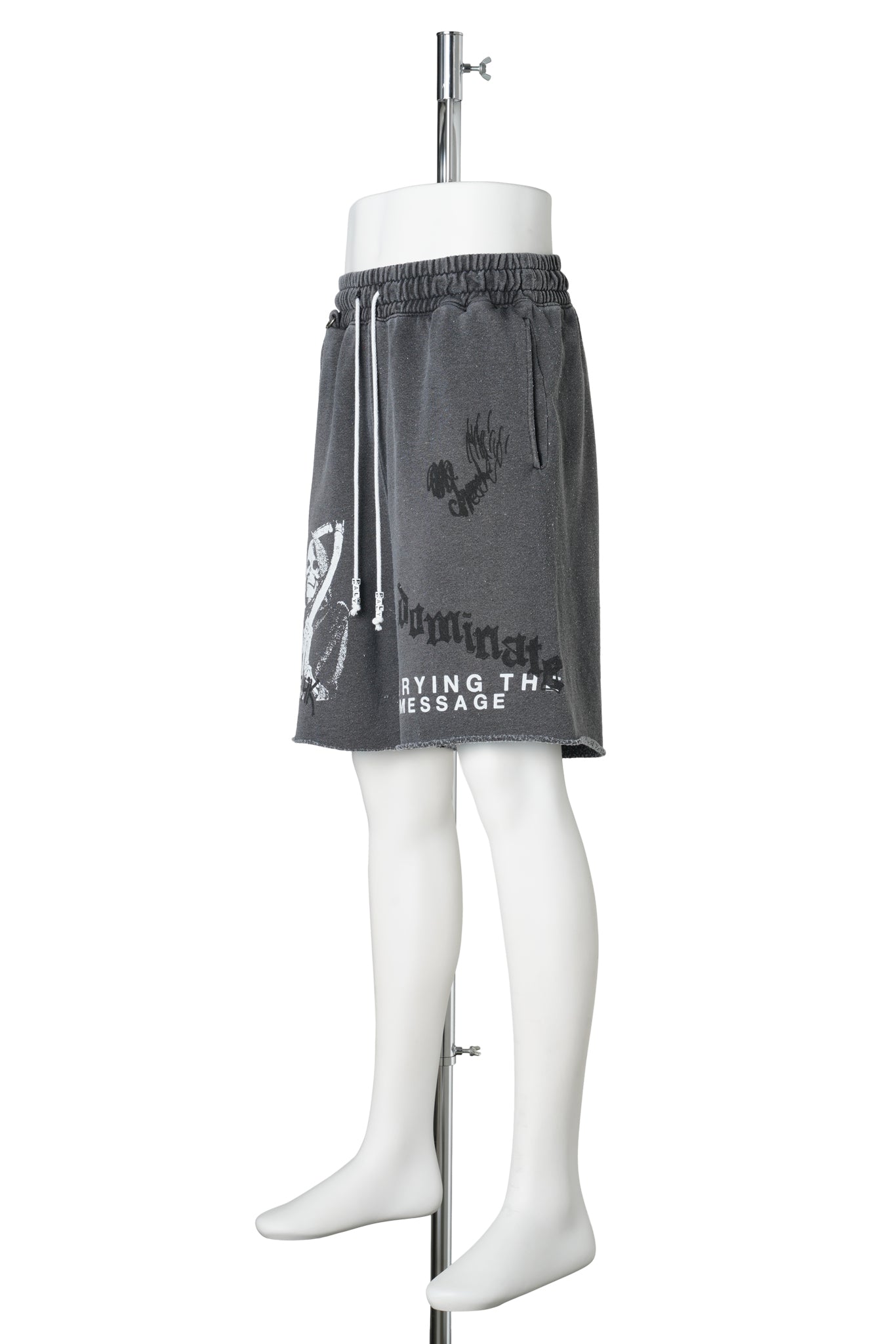 CARRYING THE MESSAGE SWEATSHORT / VINTAGE BLACK
