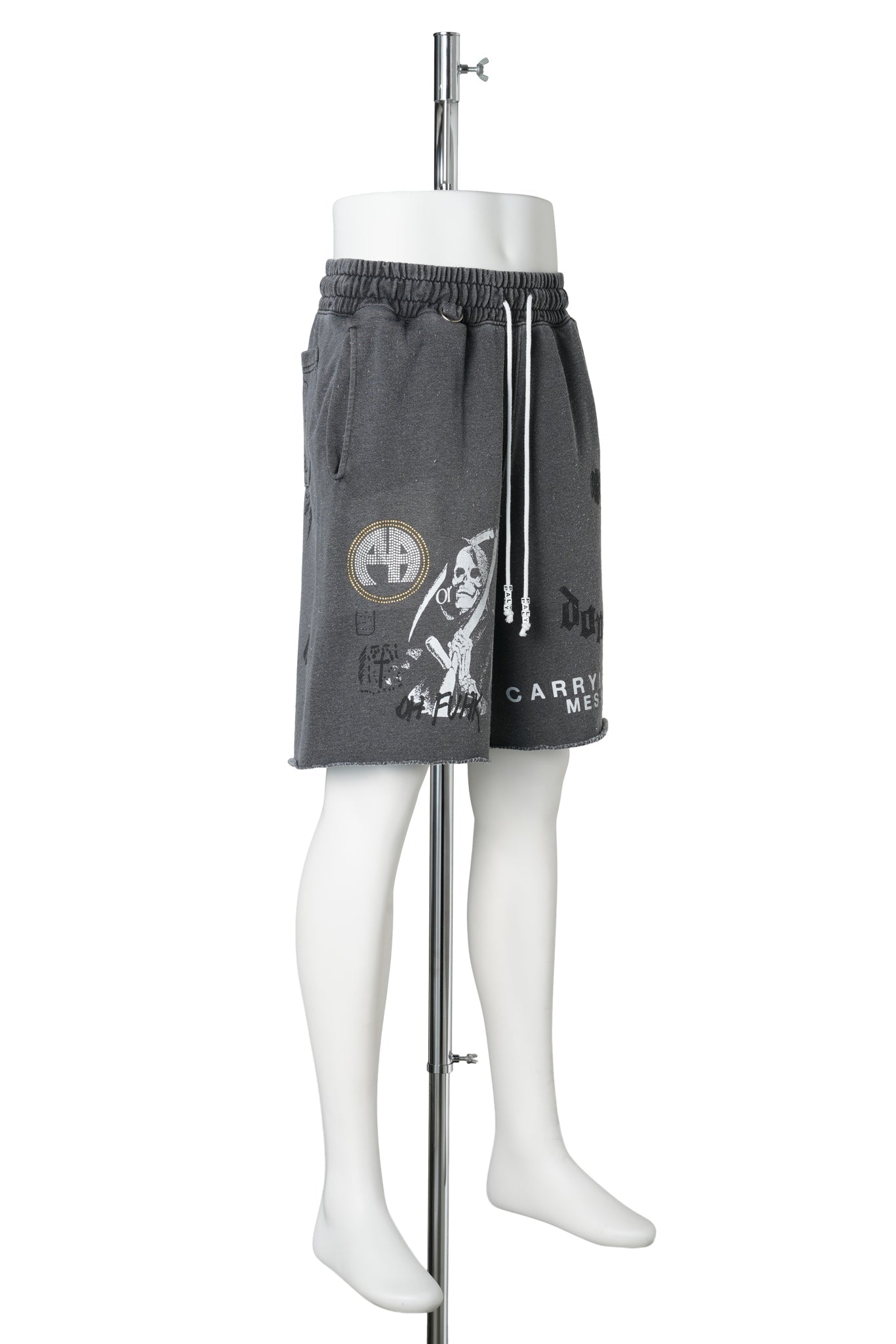 CARRYING THE MESSAGE SWEATSHORT / VINTAGE BLACK