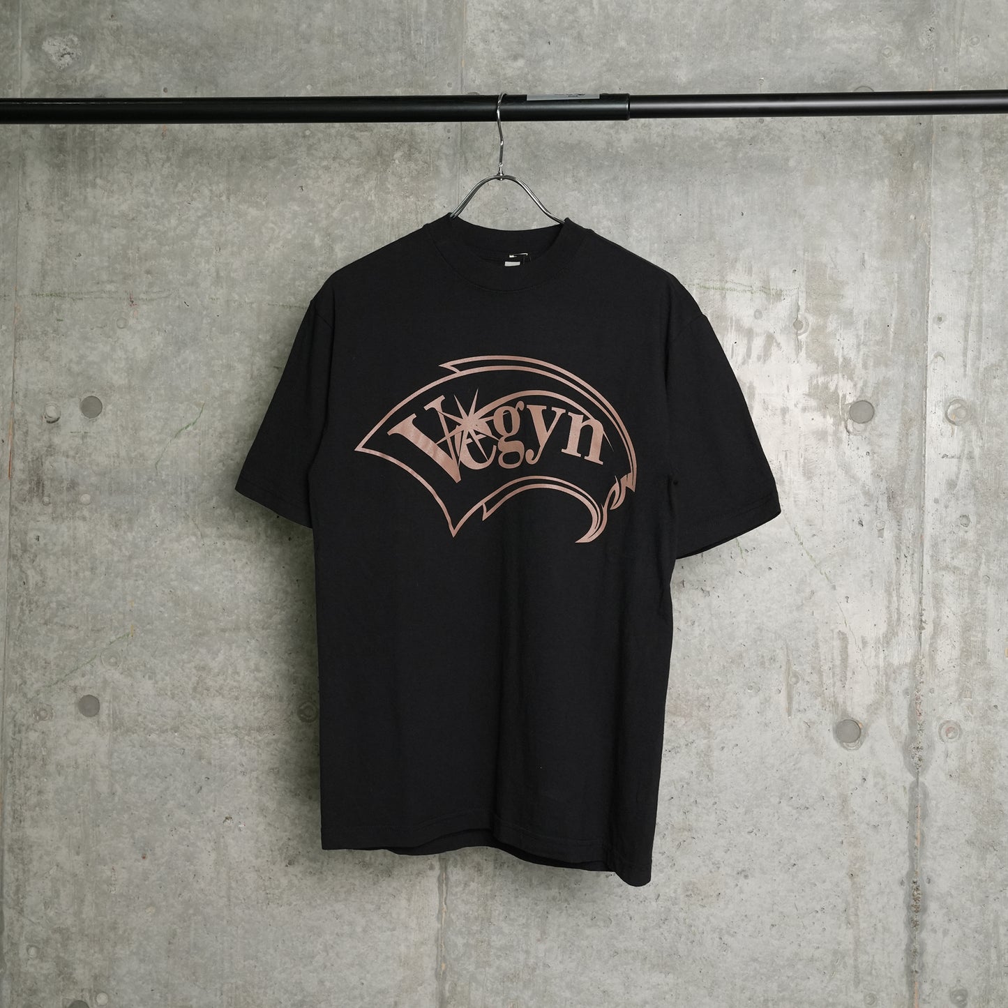 VEGYN - FANTASY LOGO T-SHIRT / BLACK